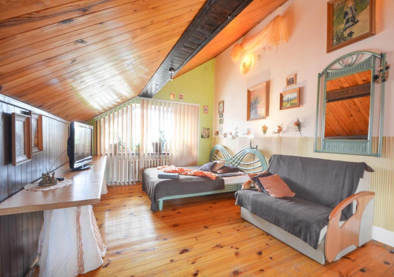 Dom Tu I Teraz Hostel Lublin Ngoại thất bức ảnh