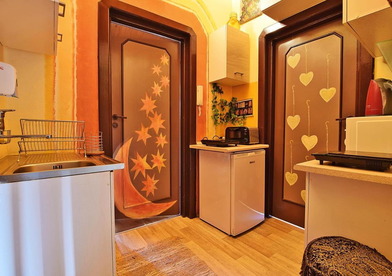 Dom Tu I Teraz Hostel Lublin Ngoại thất bức ảnh